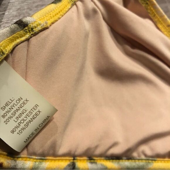 CHELSEA & VIOLET Yellow Floral Bikini Top Size Small Bohemian Padded - Picture 8 of 8